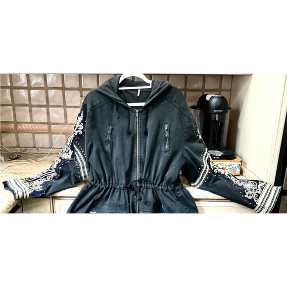 Free People Military Quills Golden Jacket Hood Embellished Black Gold - Picture 7 of 8